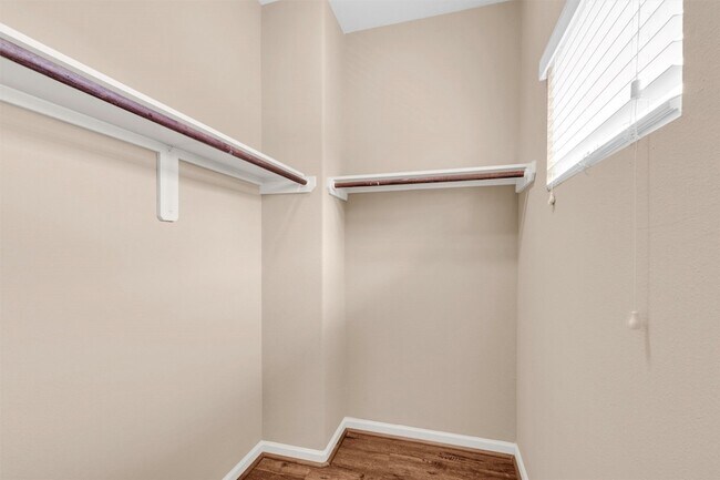 Building Photo - 26152 Avenue E