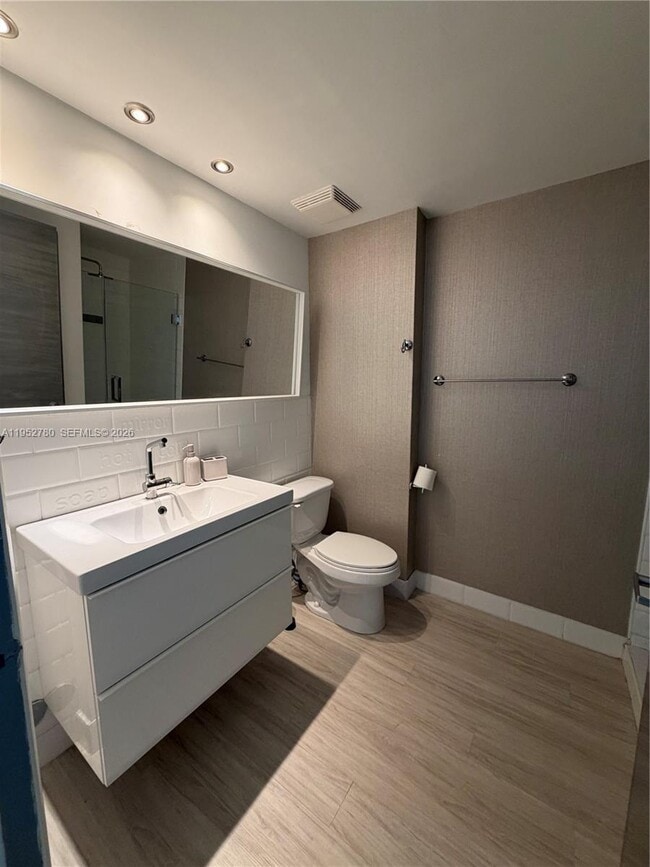 Building Photo - 690 SW 1st Ct