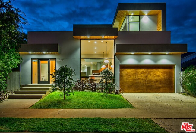 Building Photo - 11367 Elderwood St