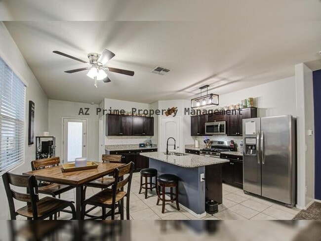 Building Photo - 30945 W Picadilly Rd