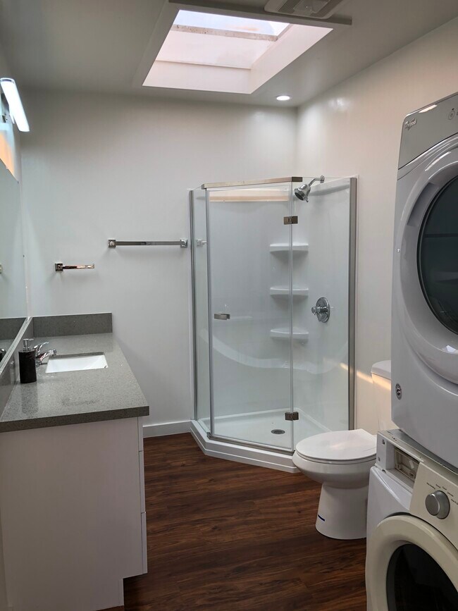 Building Photo - 98-1404 Akaaka St