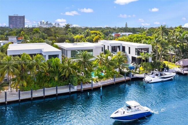 Building Photo - 773 NE 77th Terrace