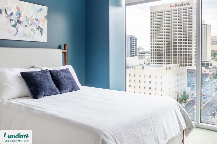 Building Photo - 151 S State St