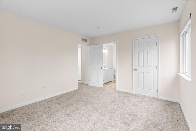 Building Photo - 408 Stockton Ct