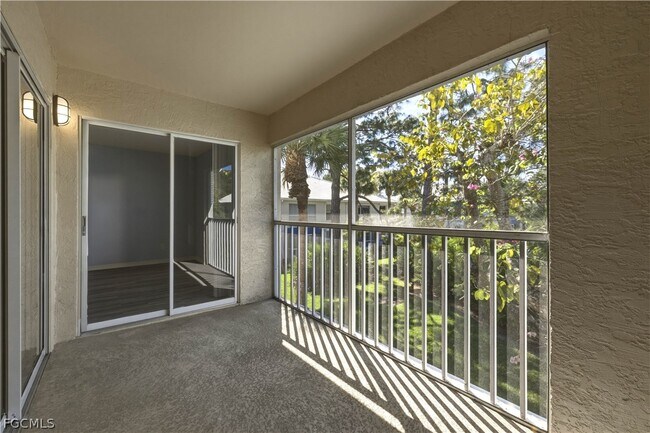 Building Photo - 876 Gulf Pavillion Dr