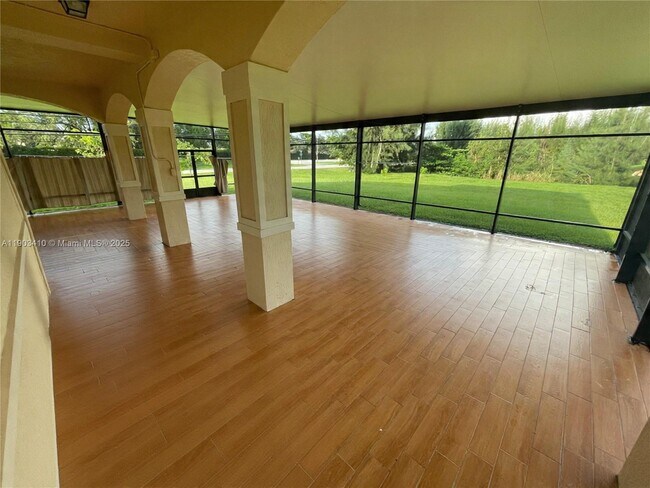 Building Photo - 3301 SW 139th Ave