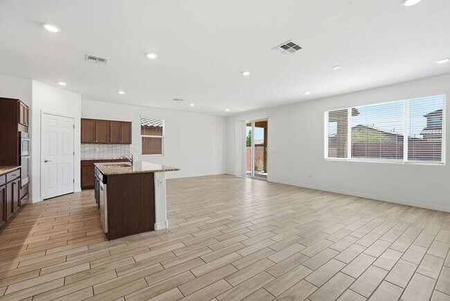 Building Photo - 13184 E Apex Mine Wy