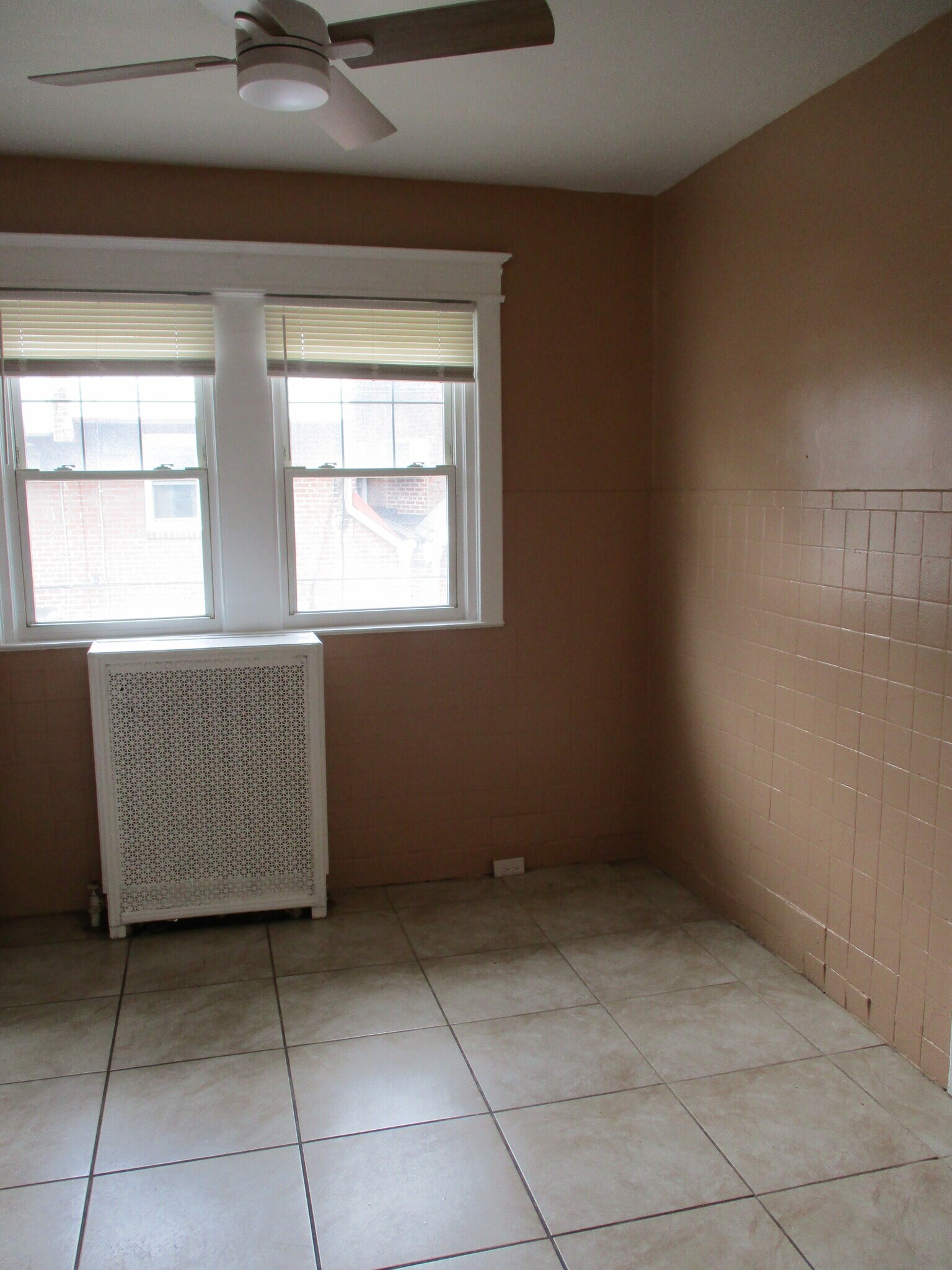 Building Photo - 4153 Stirling St