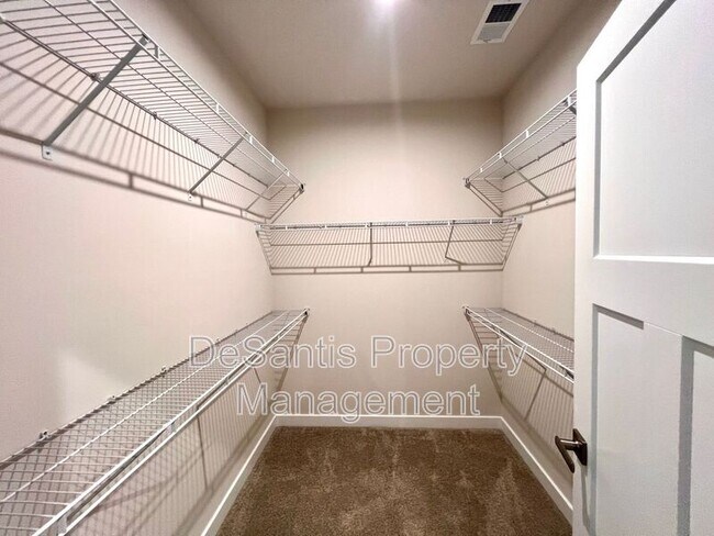 Building Photo - 4906 Spruce Rd