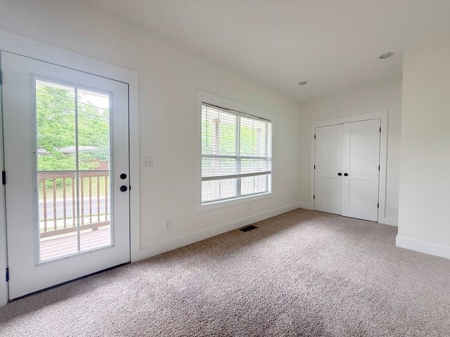 Building Photo - Spacious 4-Bedroom Townhome on Allison Way with Pool Access Near TTU