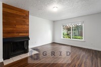 Building Photo - GPM391 - NE Everett St (T1)