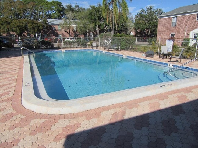 Building Photo - 1143 85th Terrace N