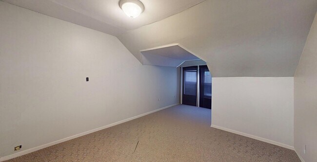 Building Photo - 34 Saranac St