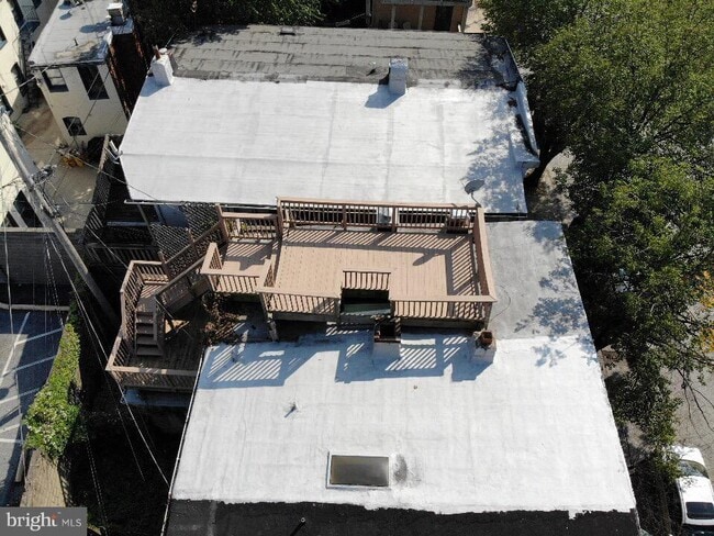 Building Photo - 419 Scott St