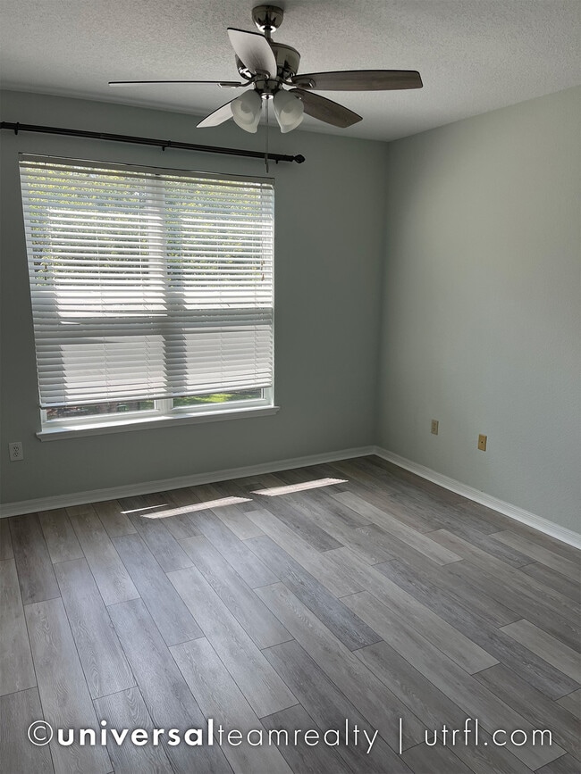 Building Photo - 11561 Villa Grand