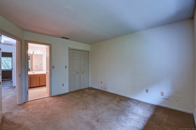 Building Photo - 298 Conestoga Way