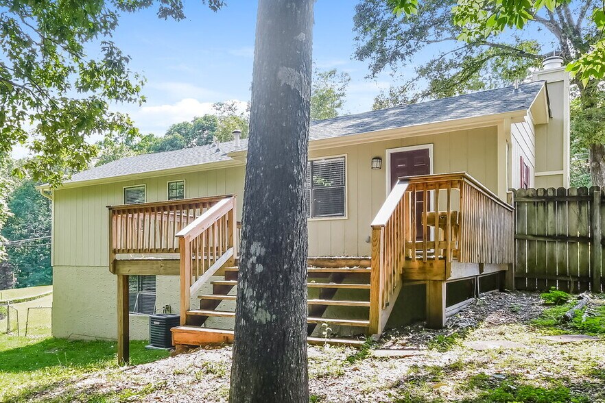 Building Photo - 1121 Sunscape Cir