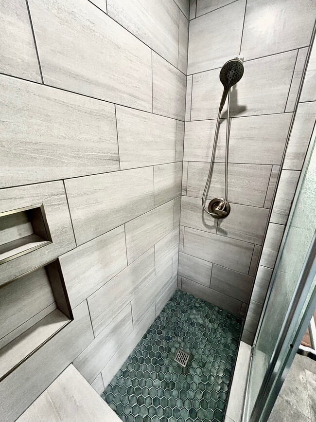 Building Photo - 87-228-228 Holomalia Pl