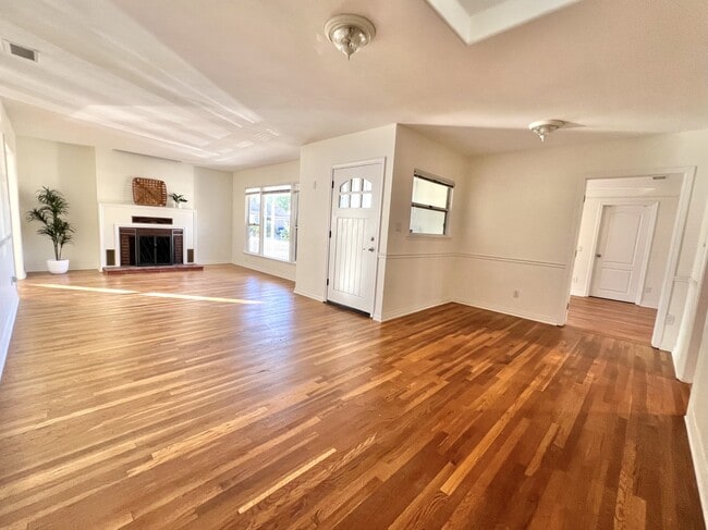 Building Photo - 6165 Blain Pl