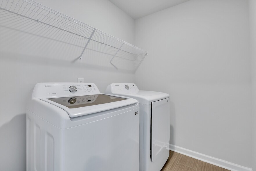 Laundry Room - 8049 Reagan Way