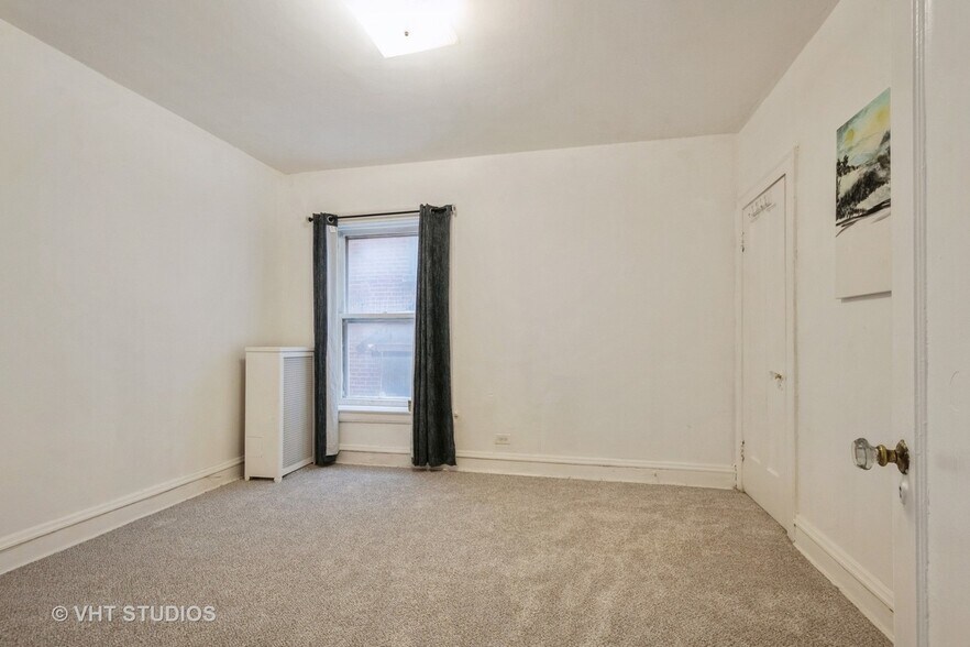 Bedroom 1 - 6335 N Claremont Ave