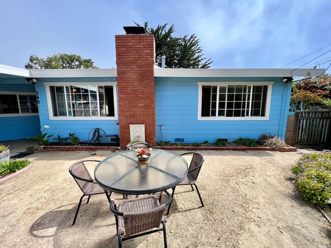 Building Photo - Archer Manor - Apply NOW!!