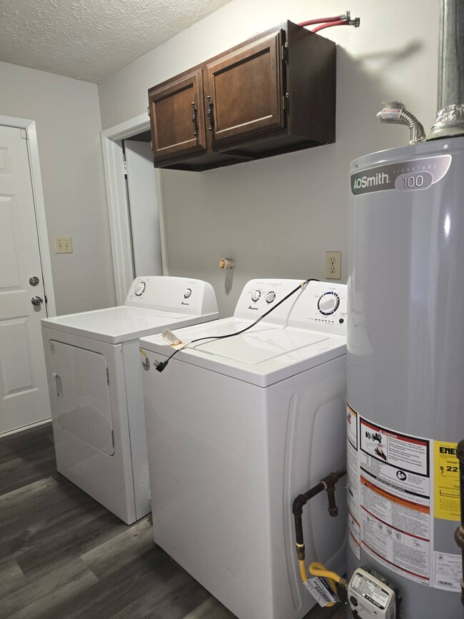 Building Photo - 3111 Pawnee Dr