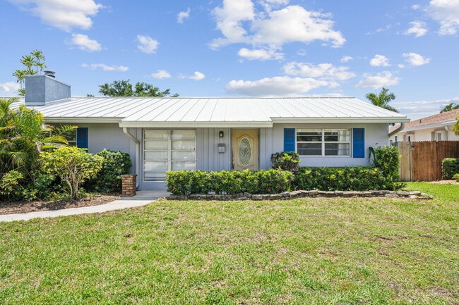 Building Photo - 4194 Honeysuckle Ave