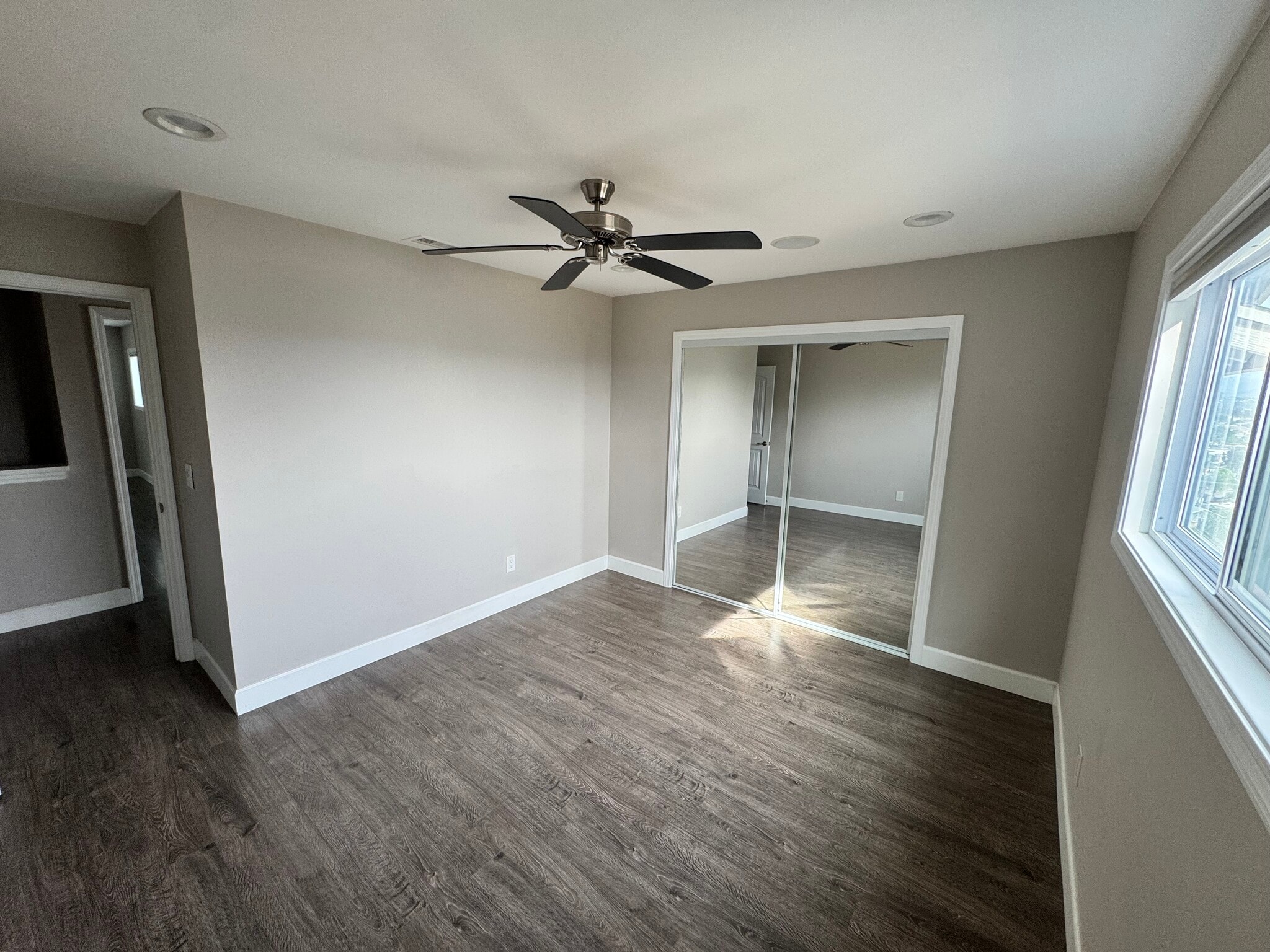 Building Photo - 1176 Dawnridge Ave