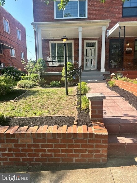 Building Photo - 5296 Chillum Pl NE