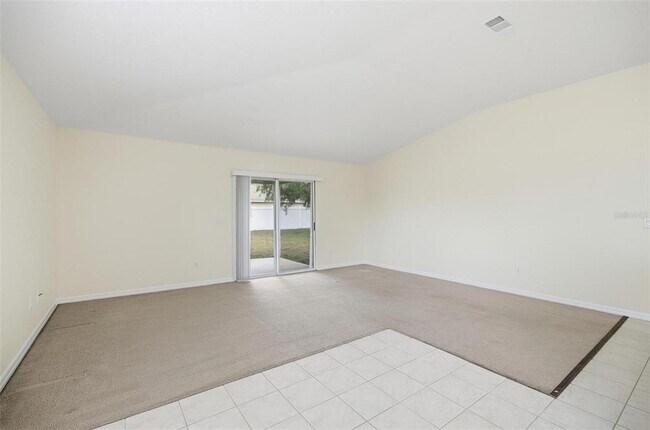 Building Photo - 166 Plainview Dr