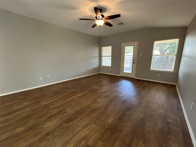 Building Photo - 207 Peaceful Haven Way