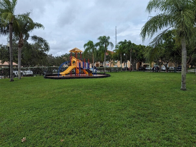 Building Photo - 5550 NW 61st St