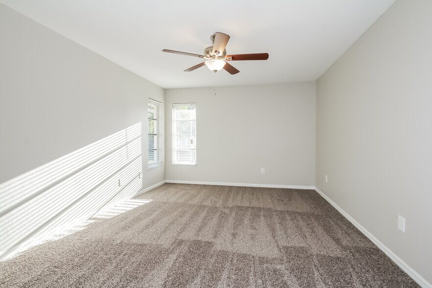 Building Photo - 848 Guild Dr
