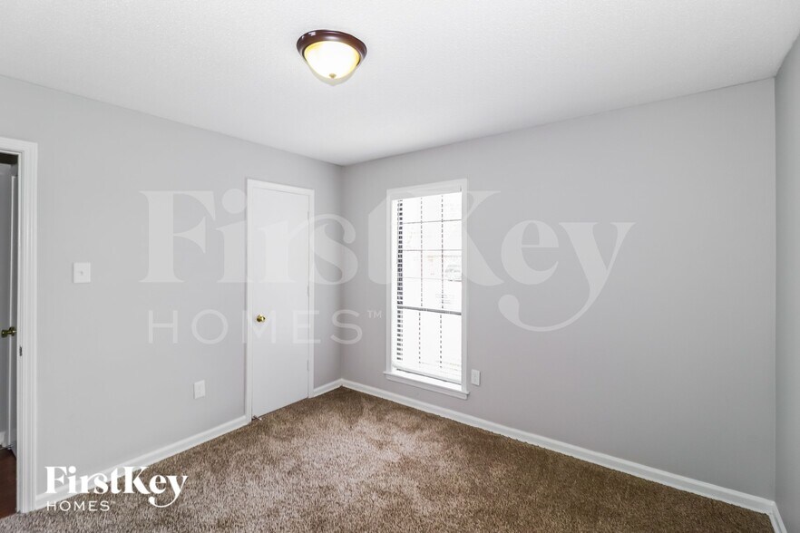 Building Photo - 7177 Lamesa Ln