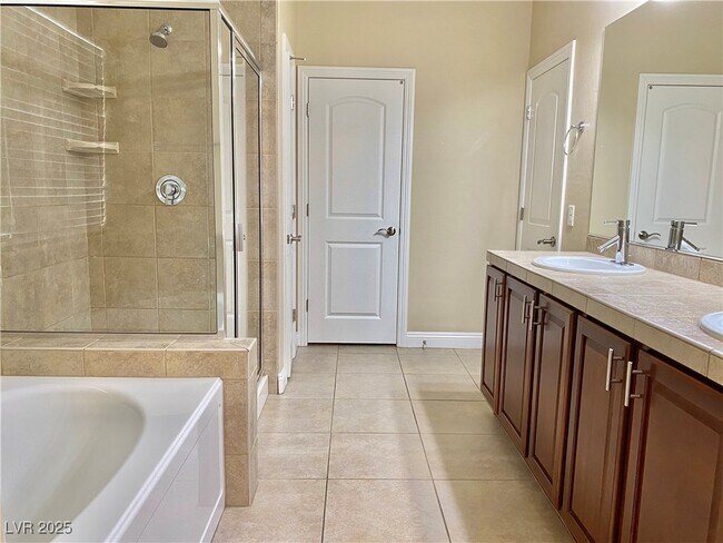 Building Photo - 5787 Mesa Mountain Dr