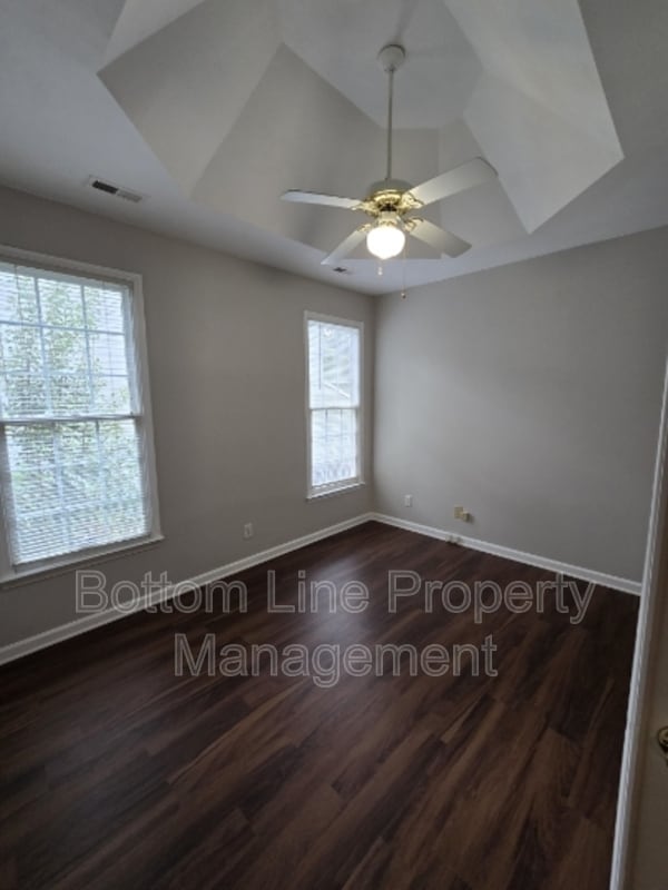 Building Photo - 7803 Harrington Woods Rd