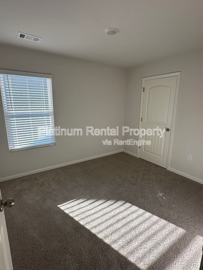 Building Photo - 488 Stoneybrook Dr