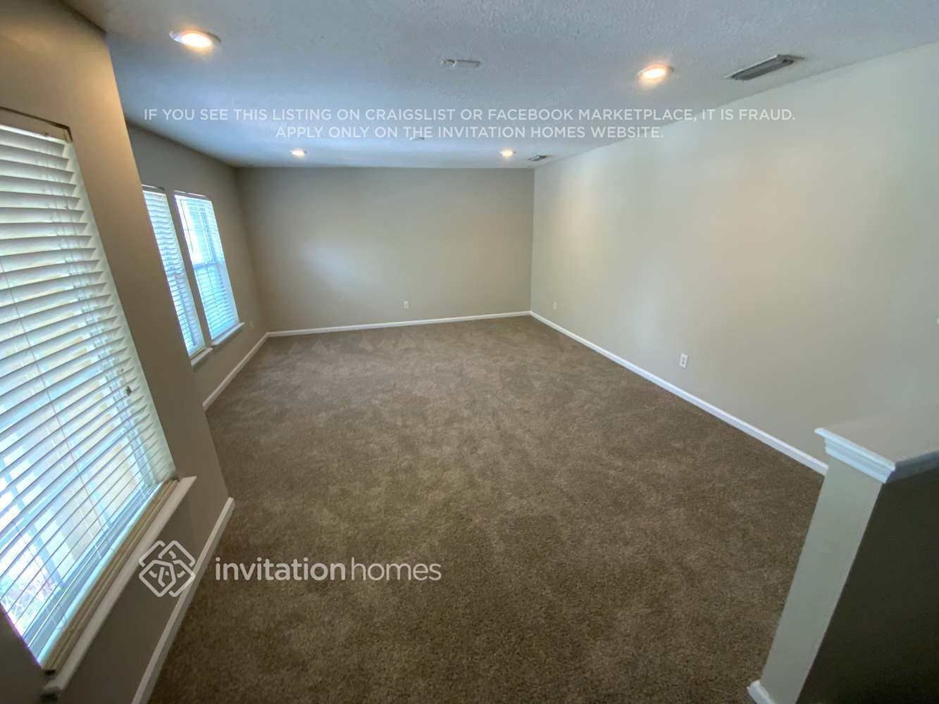 Building Photo - 251 Prince Phillip Dr