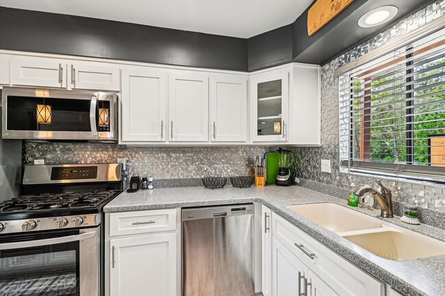 Building Photo - 17751 Panama City Beach Pkwy