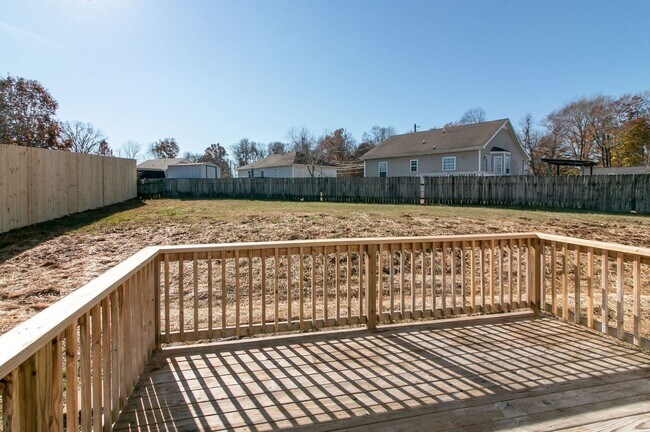 Building Photo - 940 Applegrove Cir