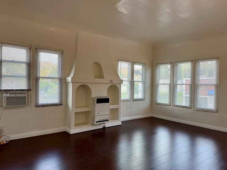 Living Room - 503 Hill Dr