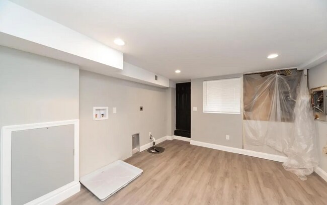 Building Photo - 41 N Linwood Ave