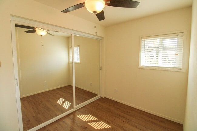 Building Photo - 2067-2071 Story St