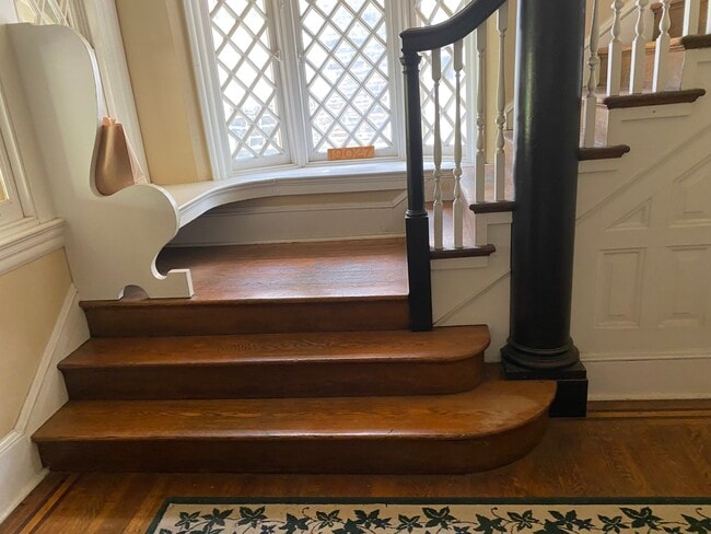 Building Photo - 7936 Montgomery Ave