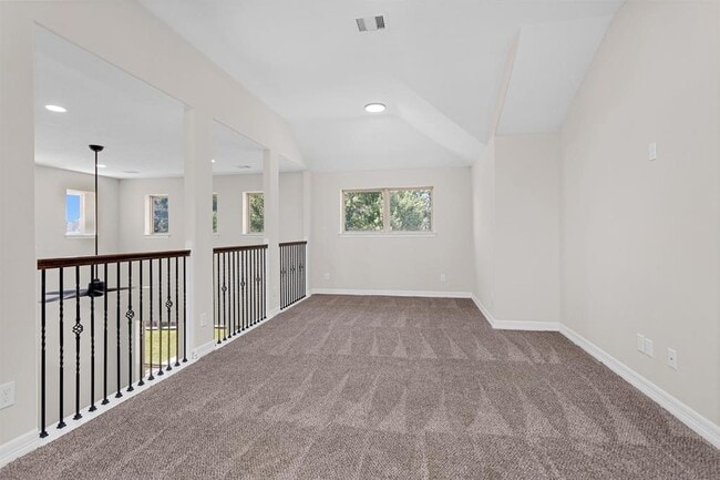 Building Photo - 24015 Richglen Court