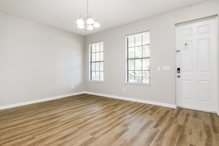 Building Photo - 10324 Kristen Park Dr