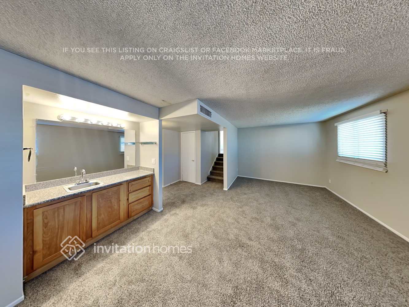 Building Photo - 4033 W San Juan Ave
