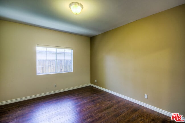 Building Photo - 18718 Lanark St