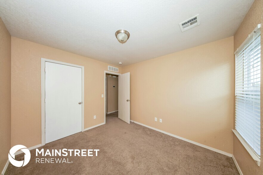 Building Photo - 2524 Waterleaf Dr